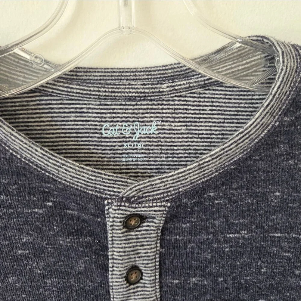 Boys Size XL 16 Henley Shirt Cat & Jack Gray Thermal Long Sleeve Autumn School